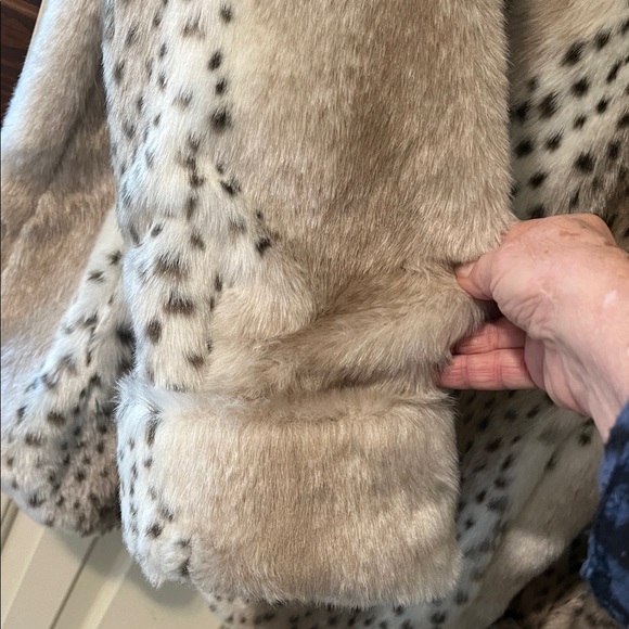 Dennis Basso Reversible Spotted Cream and Tan Faux Fur Jacket - Picture 2 of 5
